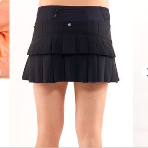 Lululemon Pace Setter Skirt - Size 6 Black